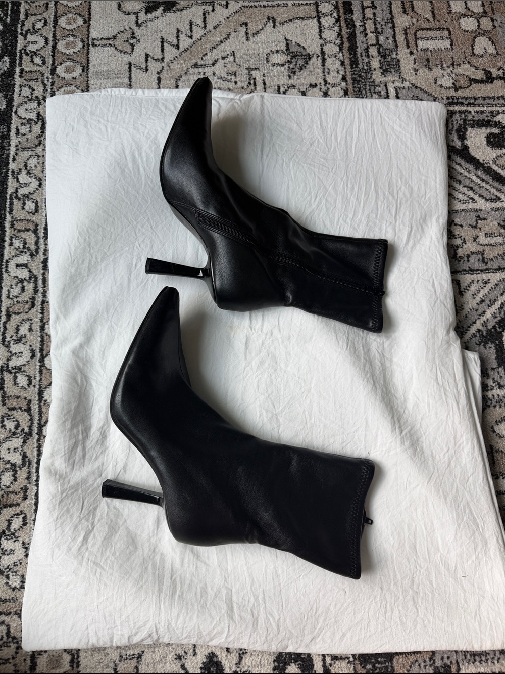 STEVE MADDEN Pointed Toe Black Ankle Boots